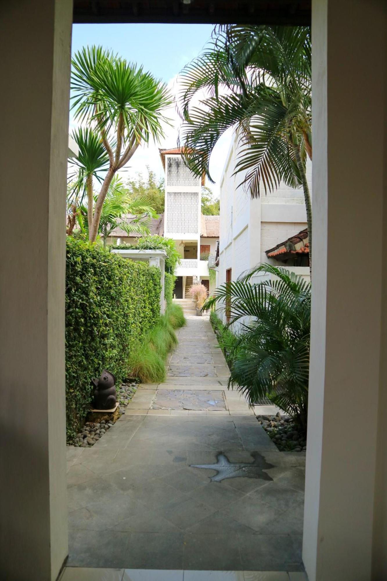 The Lagoon Bali Pool Hotel And Suites Legian Exterior foto